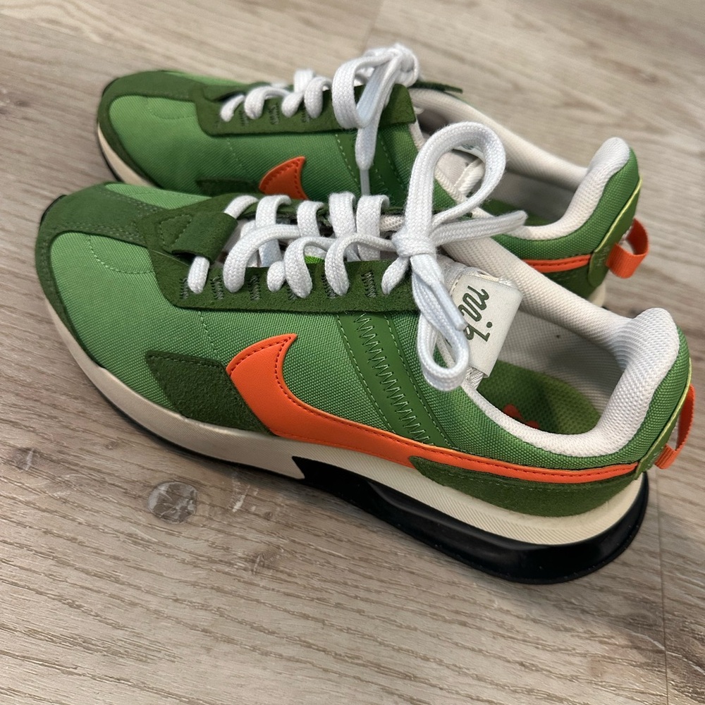 Nike Sneakers Pre-Day Chlorophyll size men’s 5 or women’s 6.5 - Picture 2 of 7